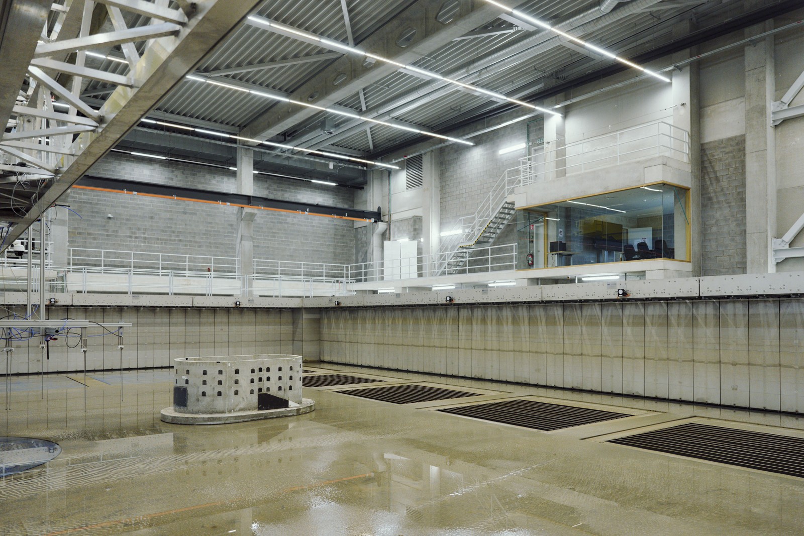 Restauratie Fort Boyard getest in Oostends golfslagbad