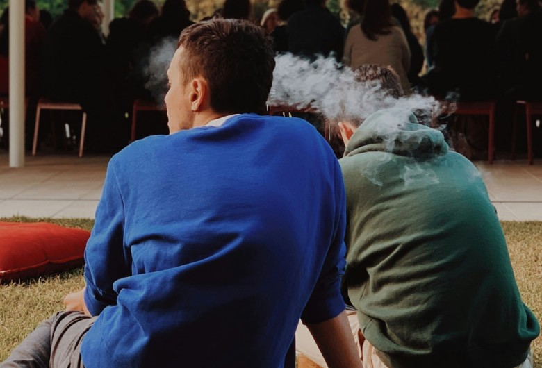Vapende jongeren